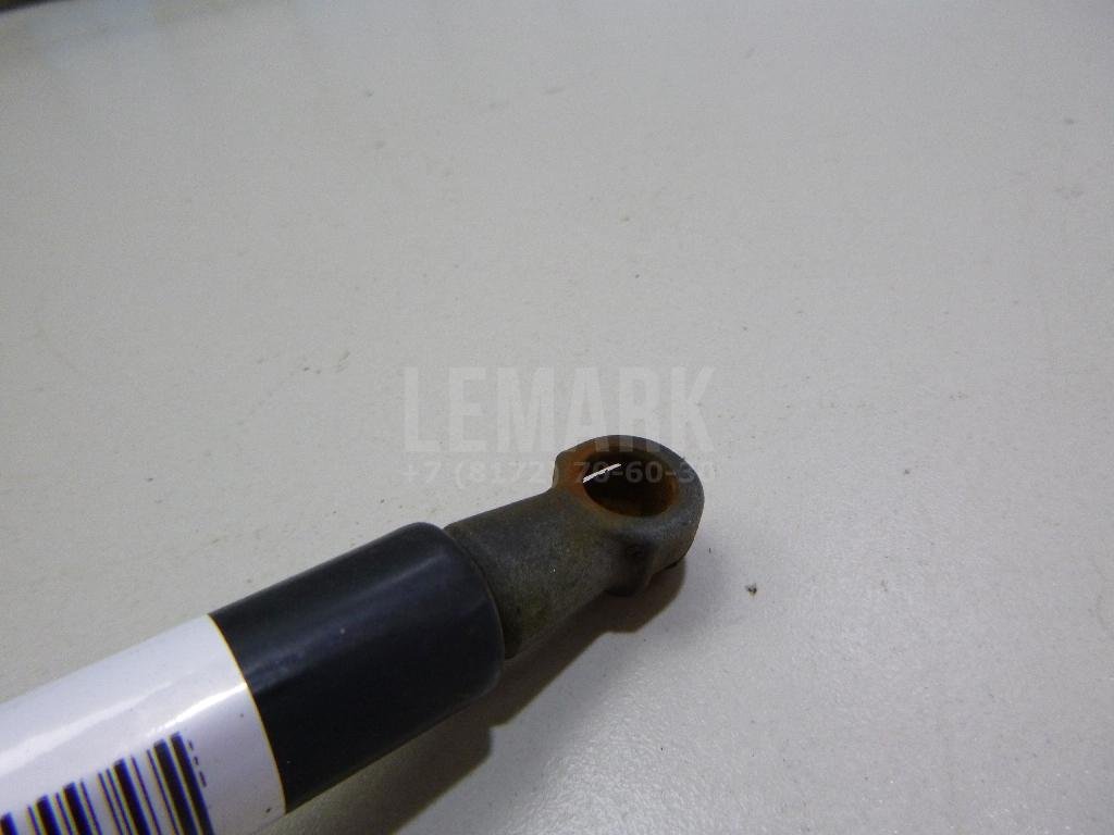 Амортизатор двери багажника