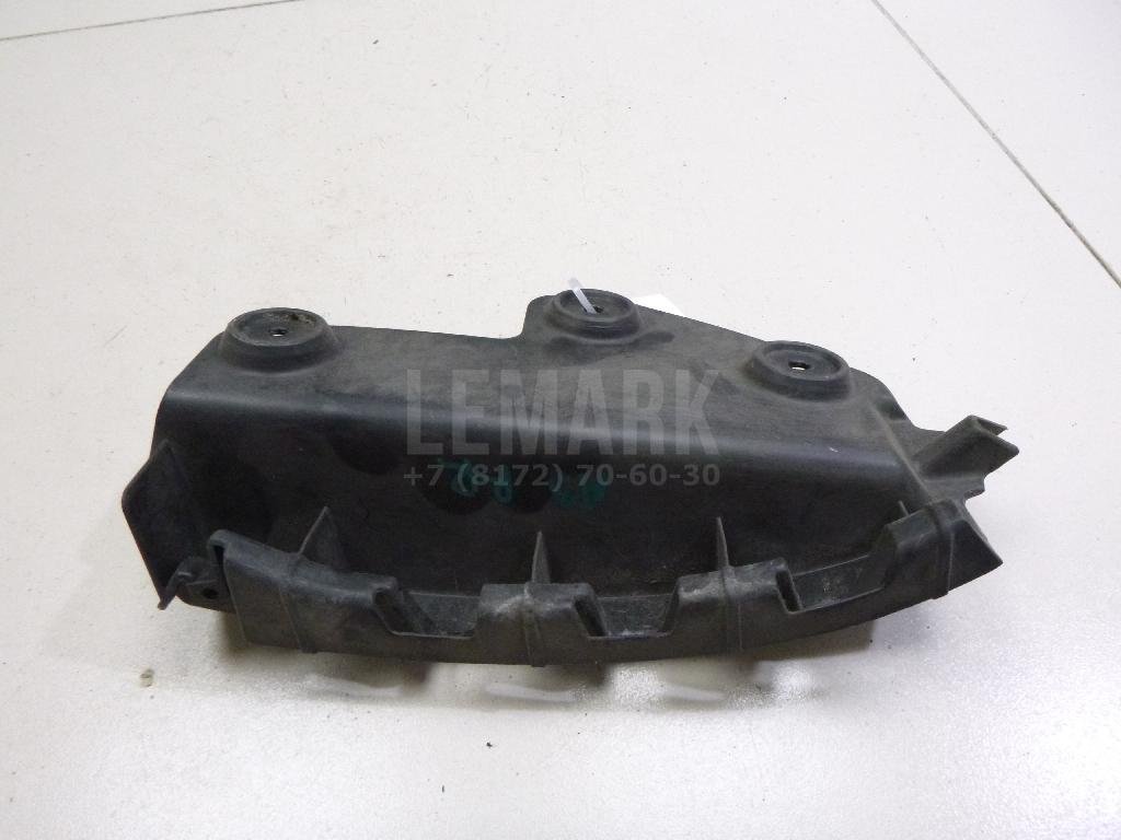 Направляющая заднего бампера правая