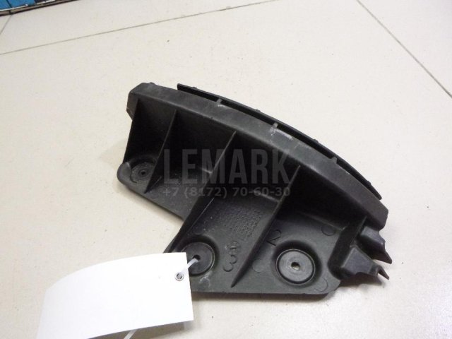 Направляющая заднего бампера правая