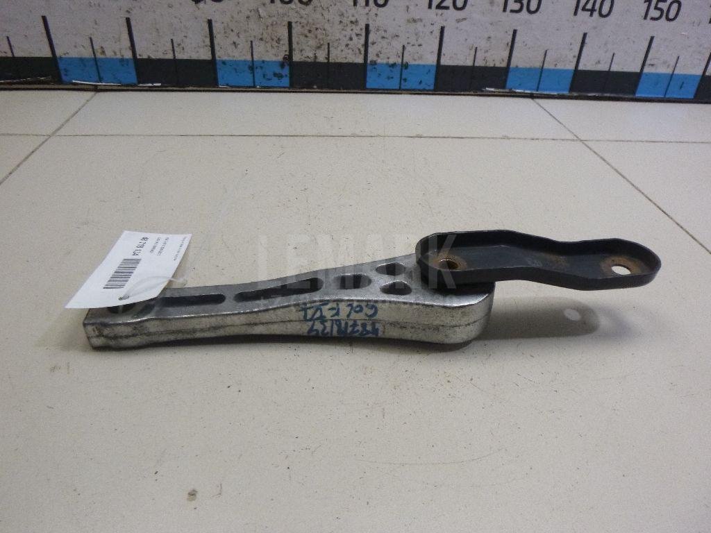 Опора двигателя задняя