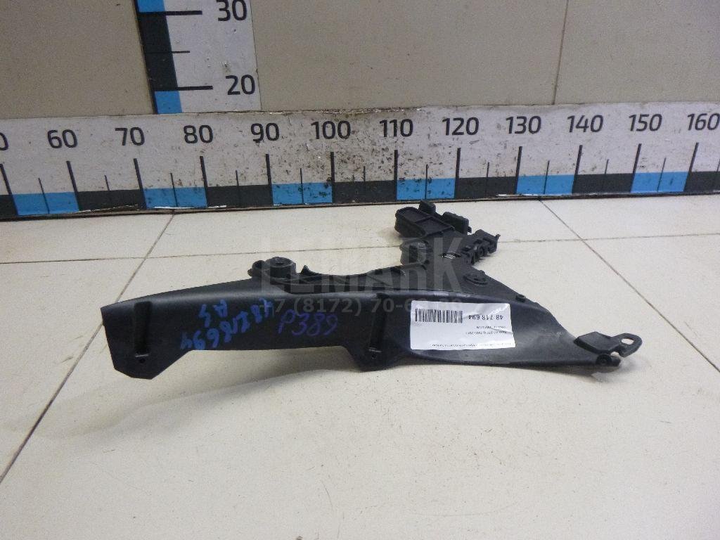 Направляющая заднего бампера левая