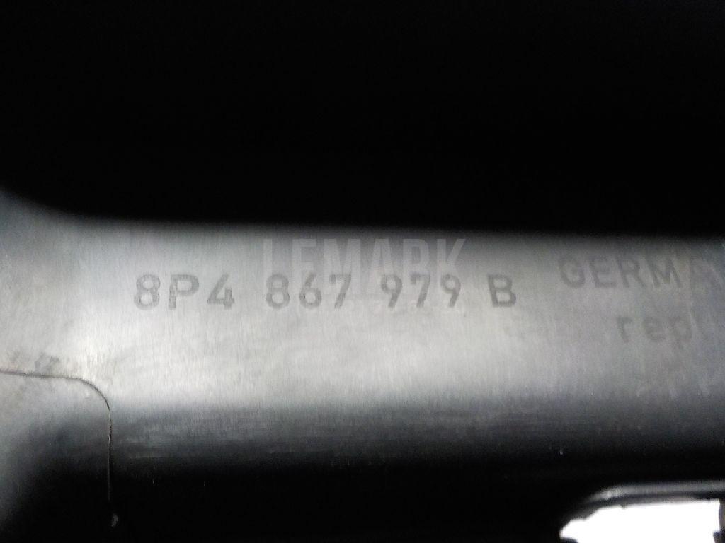 Обшивка двери багажника