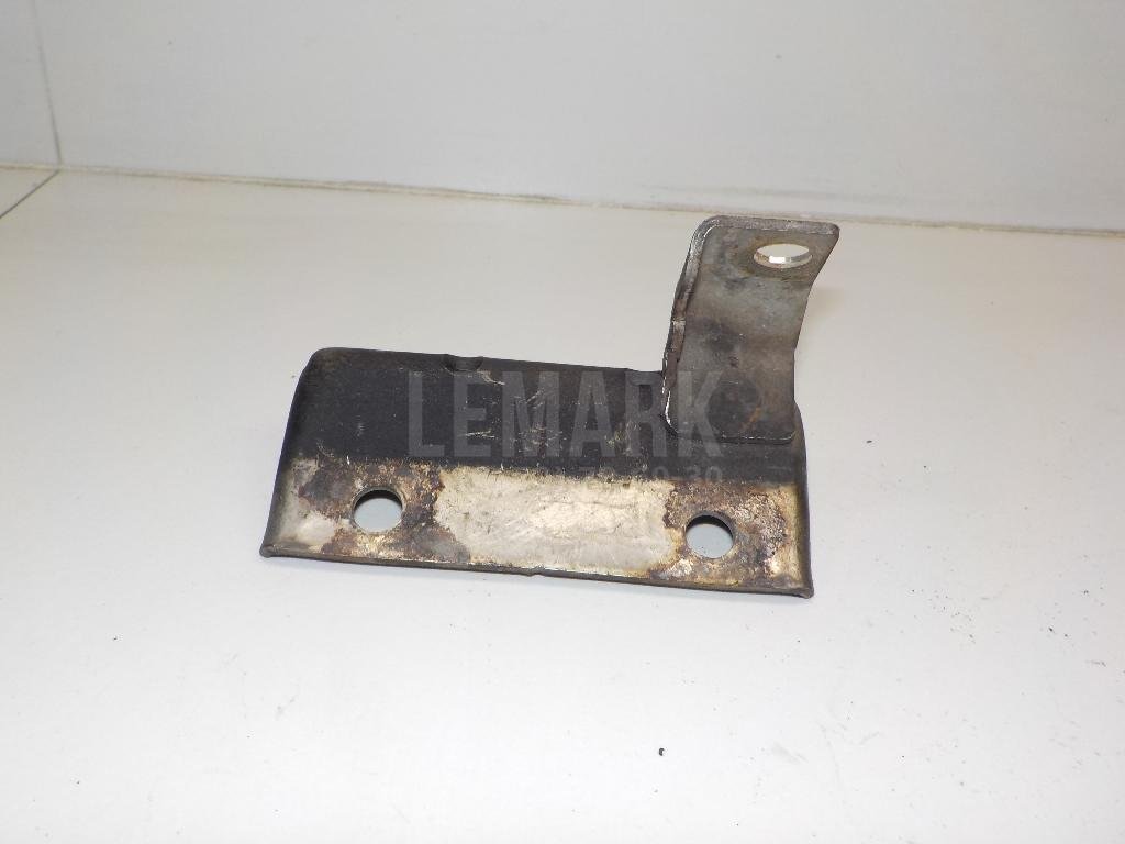 Кронштейн глушителя