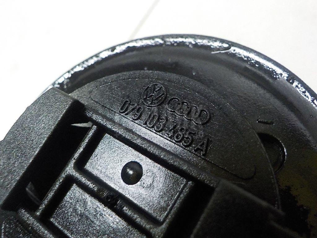 Крышка маслозаливной горловины