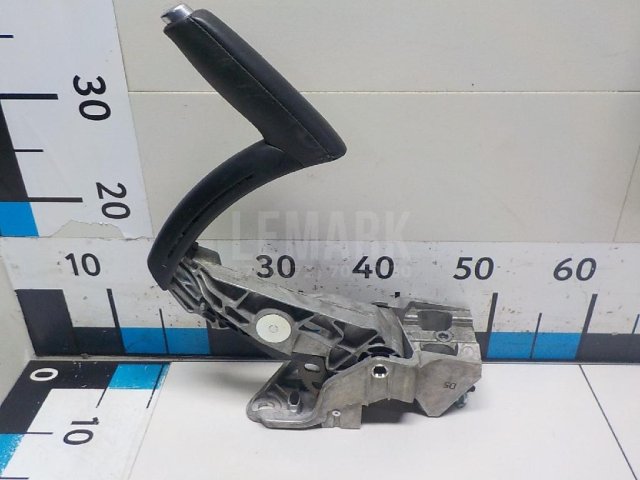 Рычаг стояночного тормоза