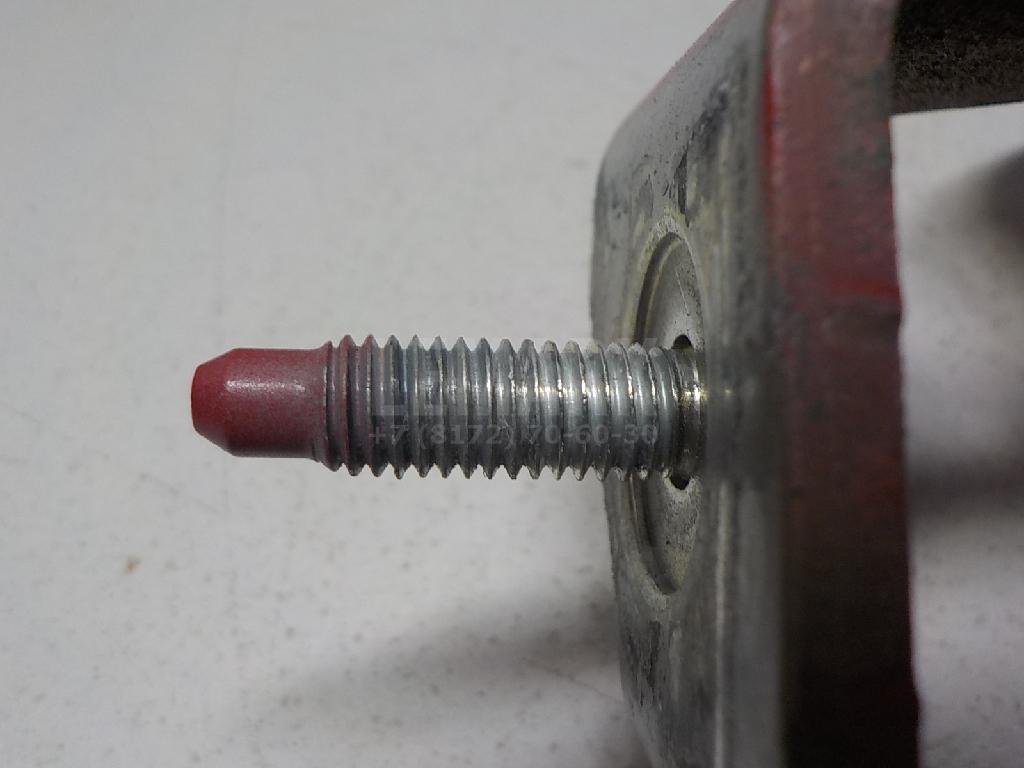 Петля двери багажника