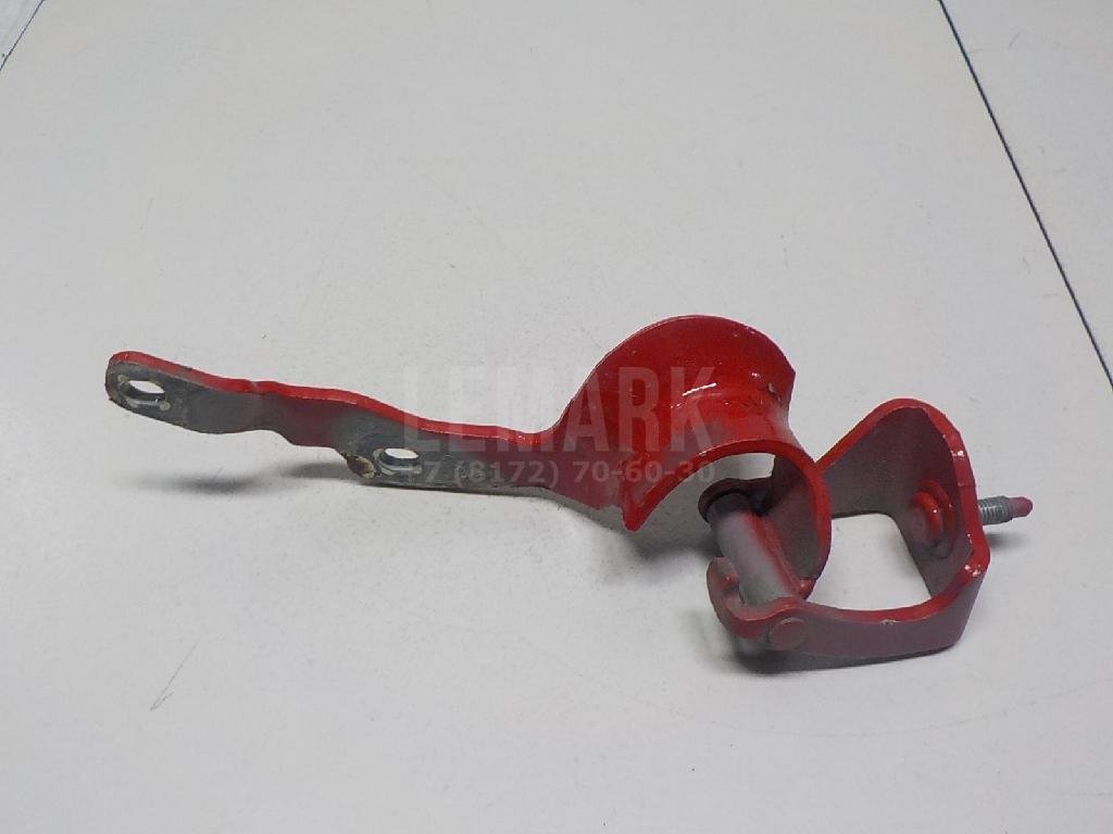 Петля двери багажника