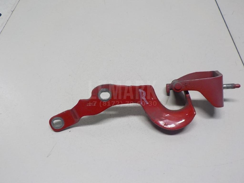 Петля двери багажника