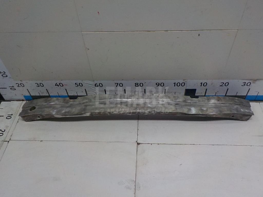 Усилитель переднего бампера