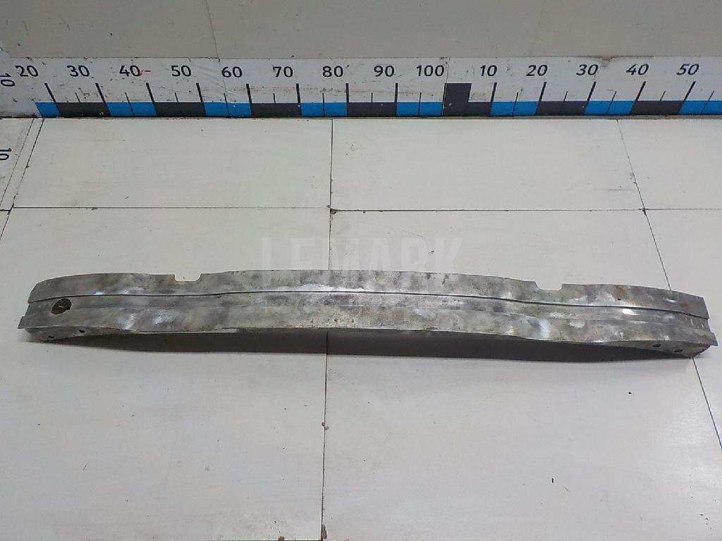 Усилитель переднего бампера