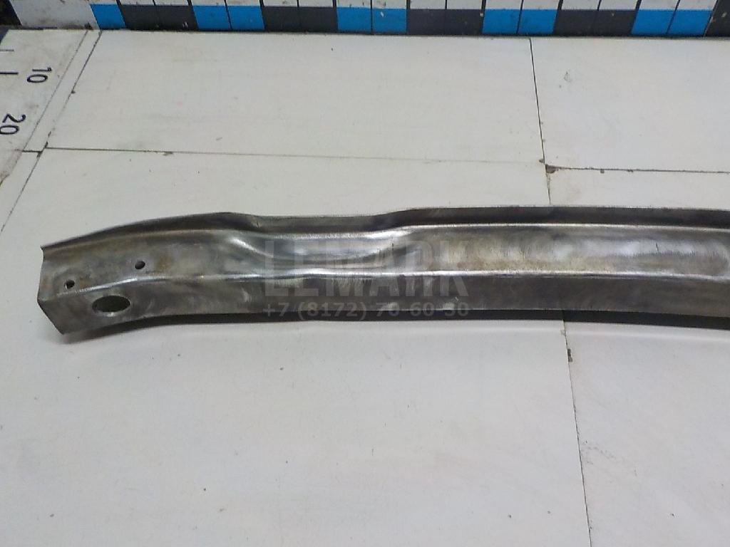 Усилитель переднего бампера