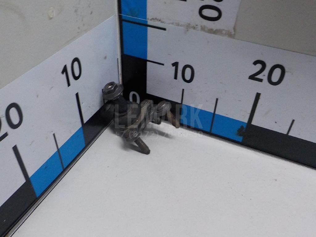 Опора шаровая левая передней подвески