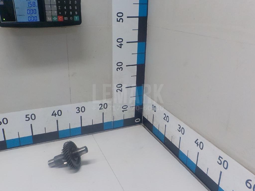 Ось шестерни задней передачи