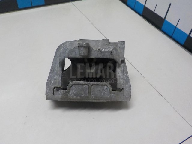 Опора двигателя правая