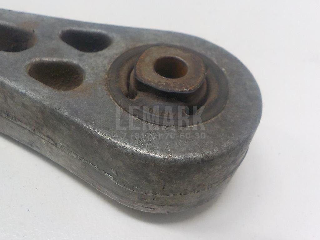 Опора двигателя задняя