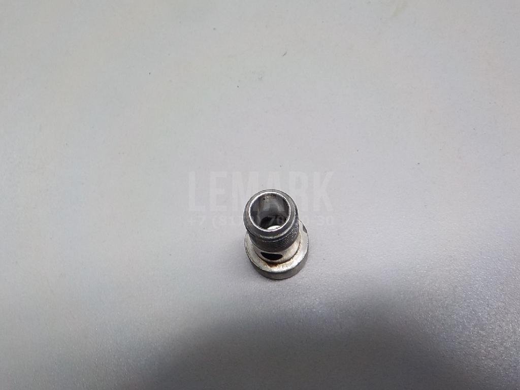 Болт турбокомпрессора (турбины)