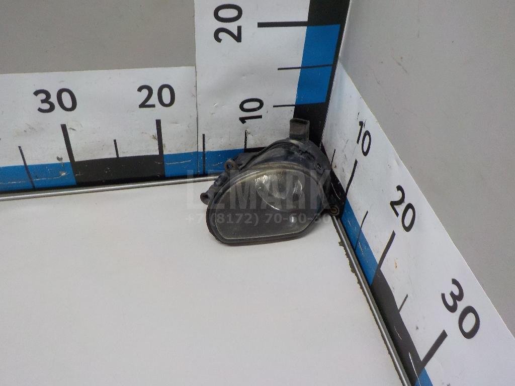 Фара противотуманная правая