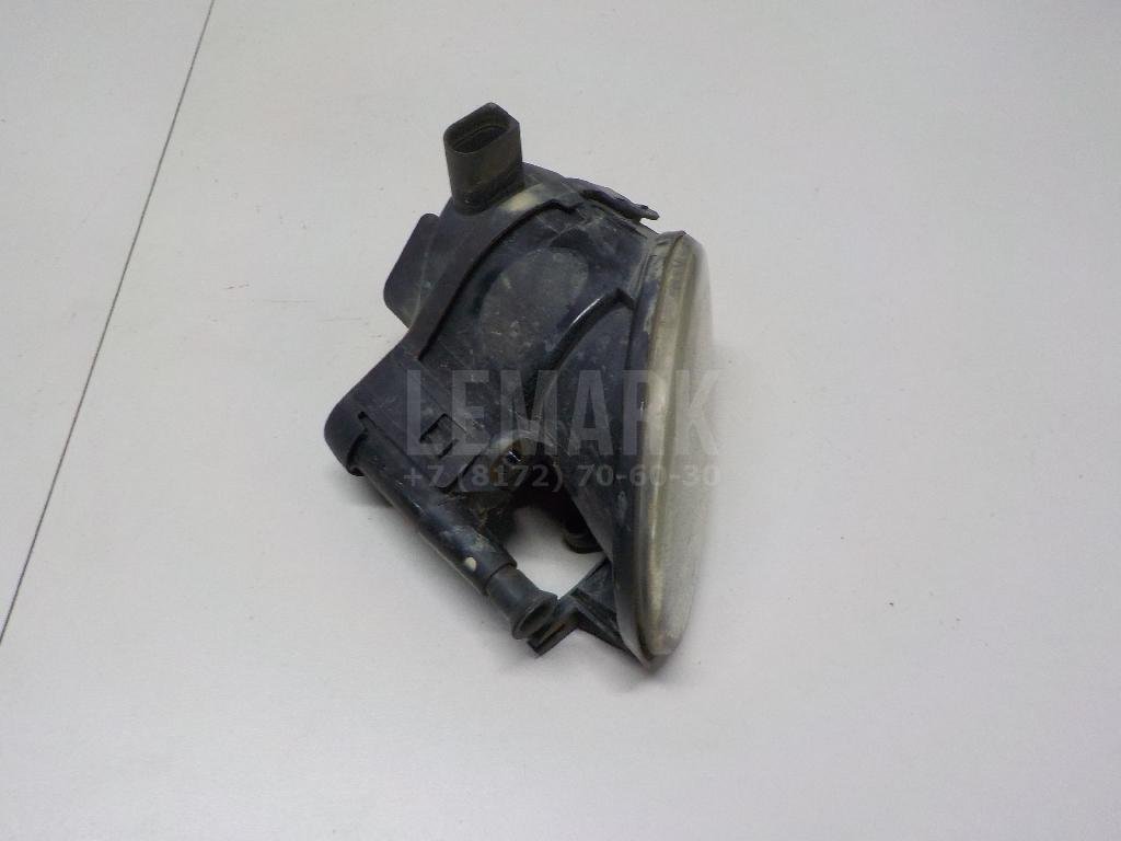 Фара противотуманная правая