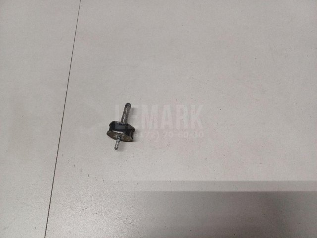 Болт впускного коллектора