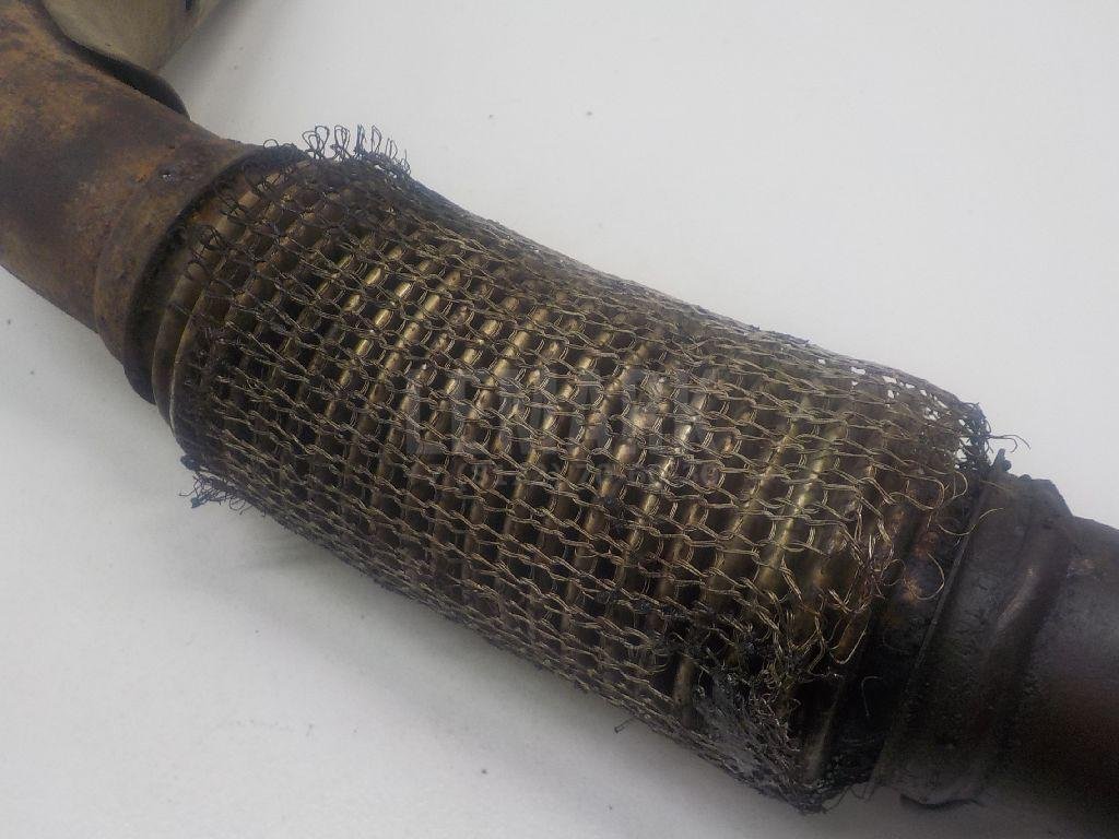 Приемная труба глушителя