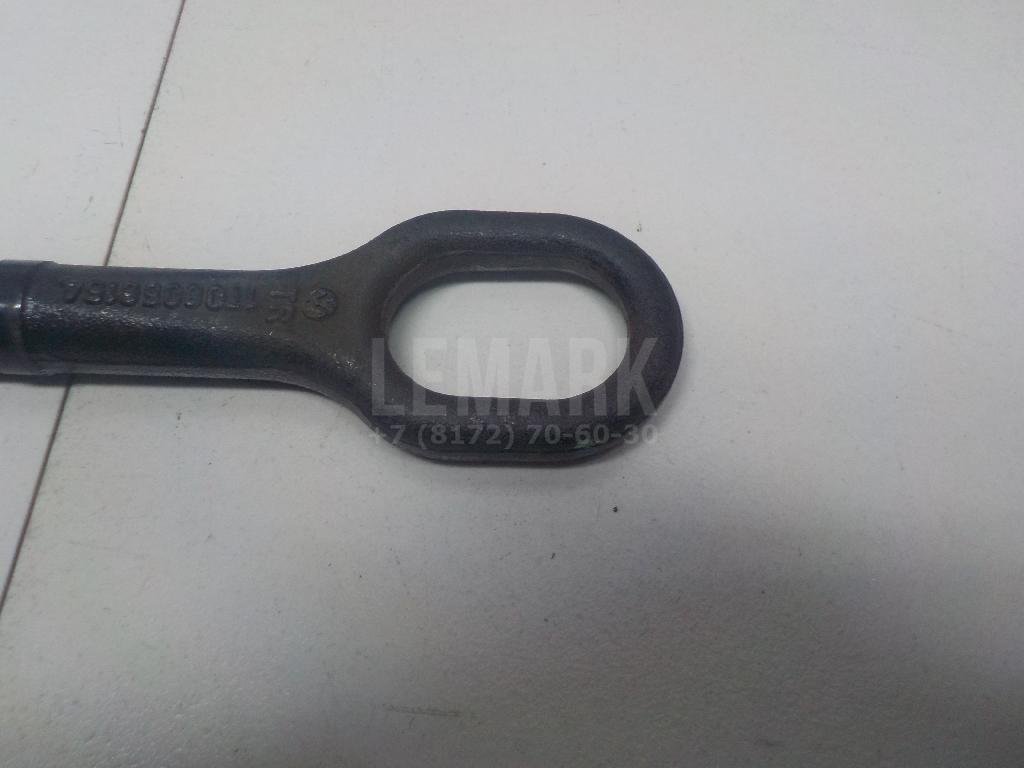 Крюк буксировочный