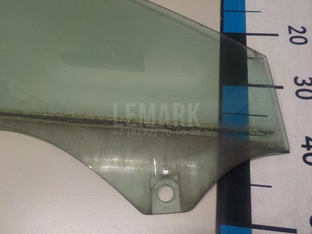 Стекло двери передней правой