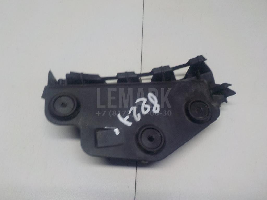 Направляющая заднего бампера левая