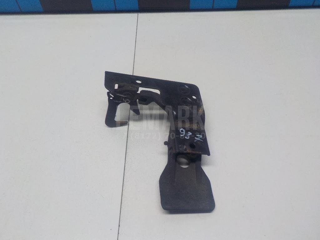 Крючок капота