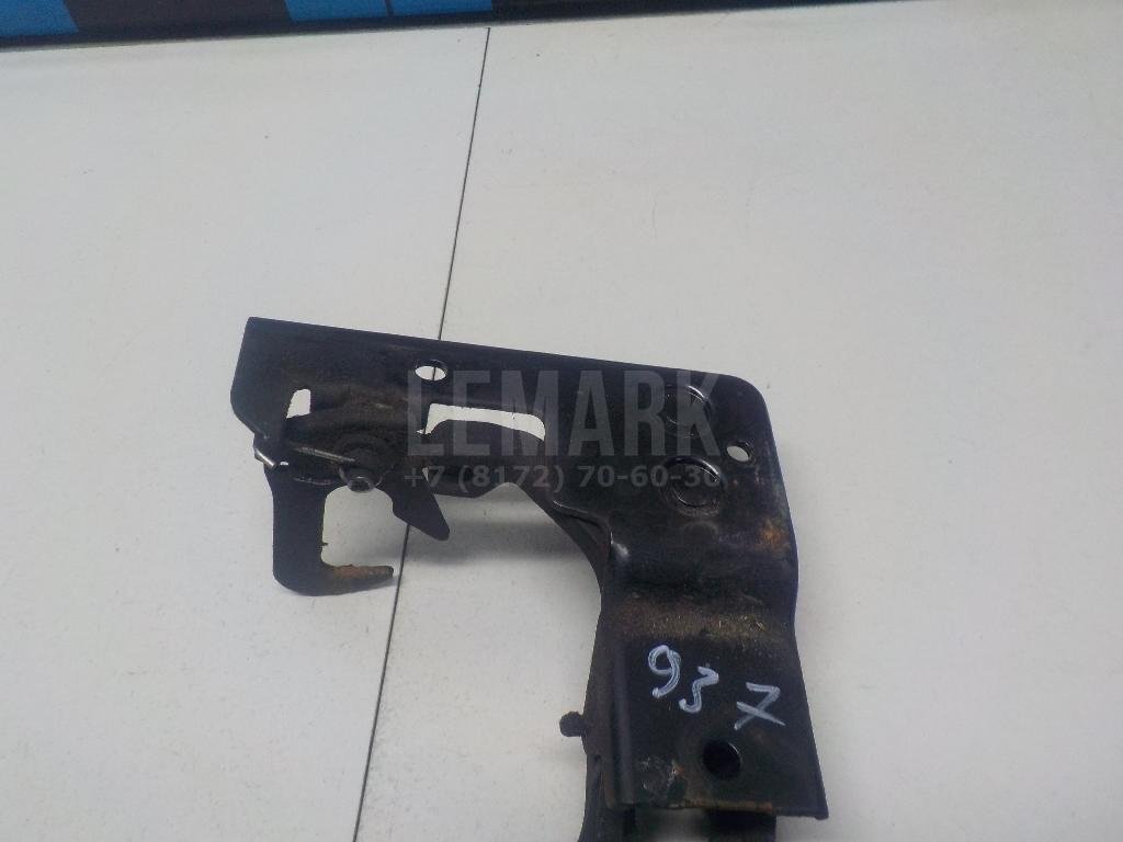 Крючок капота