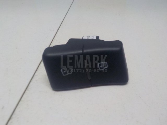 Кнопка центрального замка