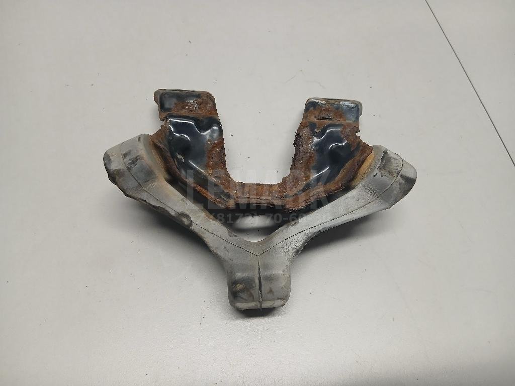 Кронштейн глушителя