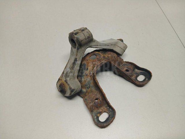 Кронштейн глушителя