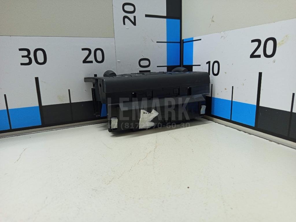 Блок управления климатической установкой