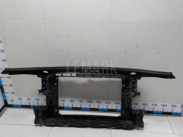 Панель передняя