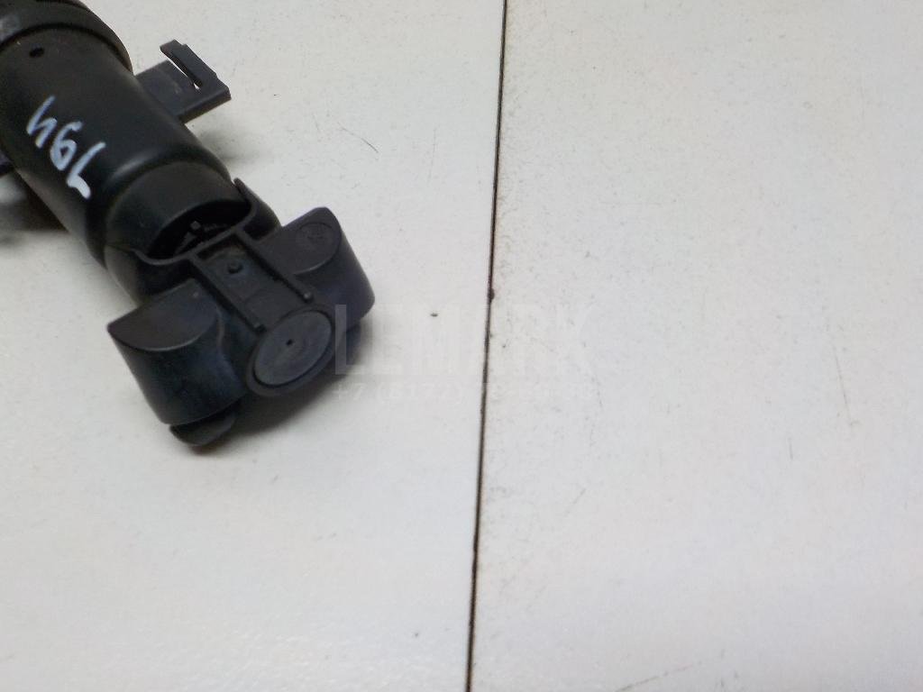 Форсунка омывателя фары