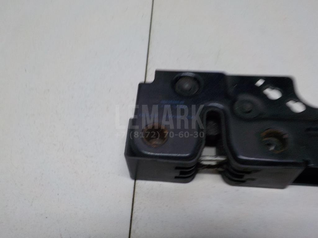 Замок капота