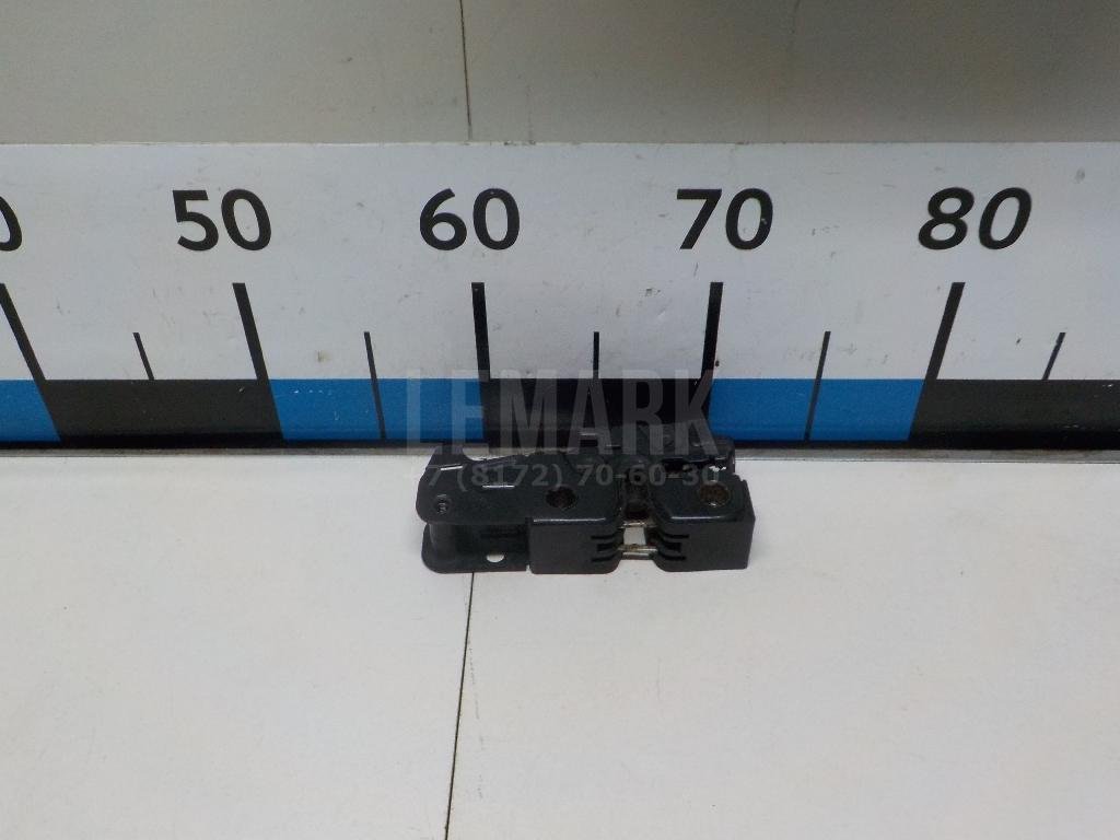 Замок капота