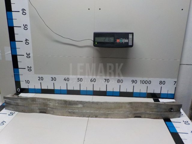 Усилитель переднего бампера