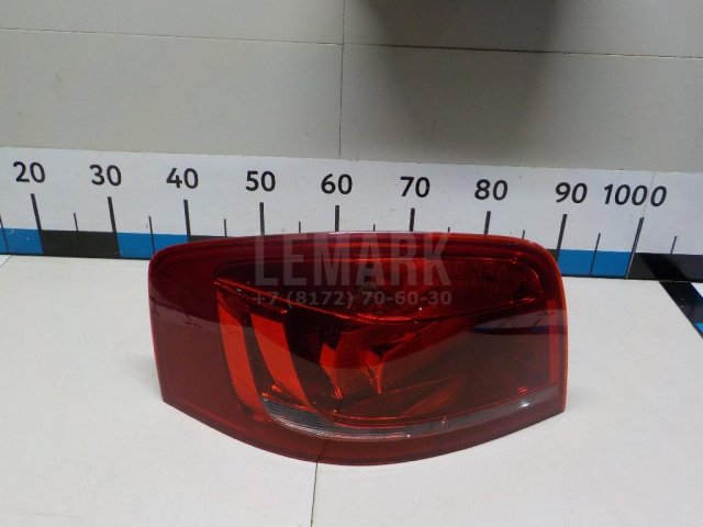 Фонарь задний наружный левый