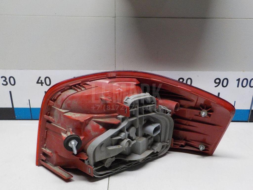 Фонарь задний наружный левый