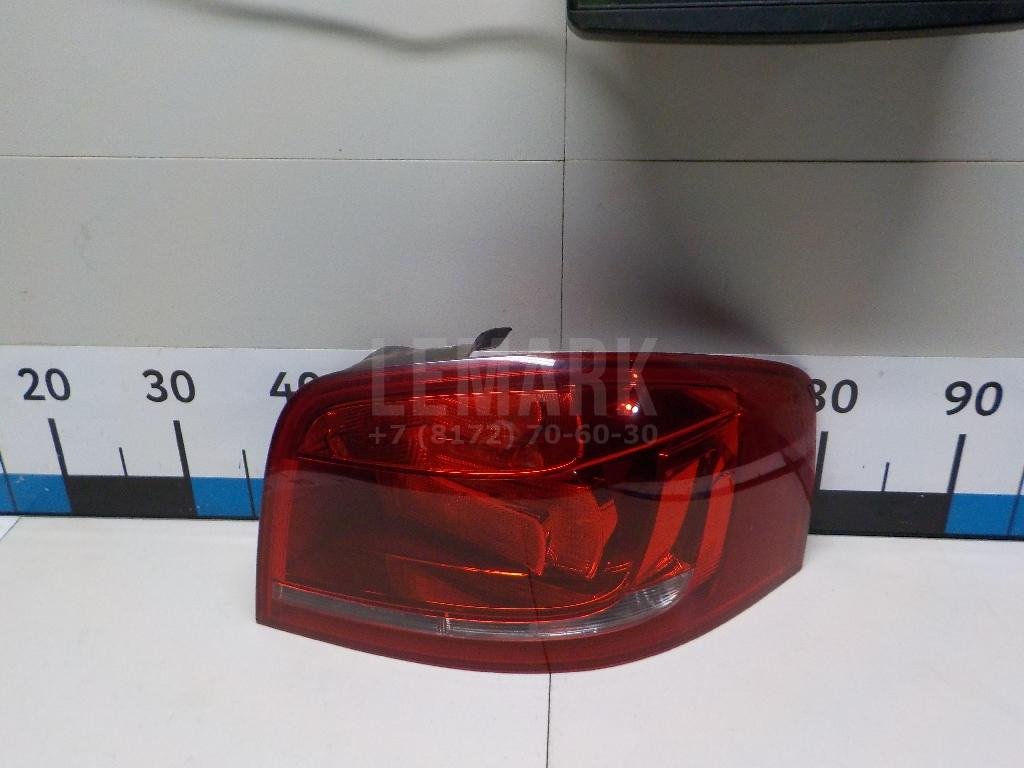Фонарь задний наружный правый