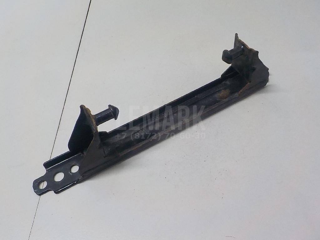 Кронштейн глушителя