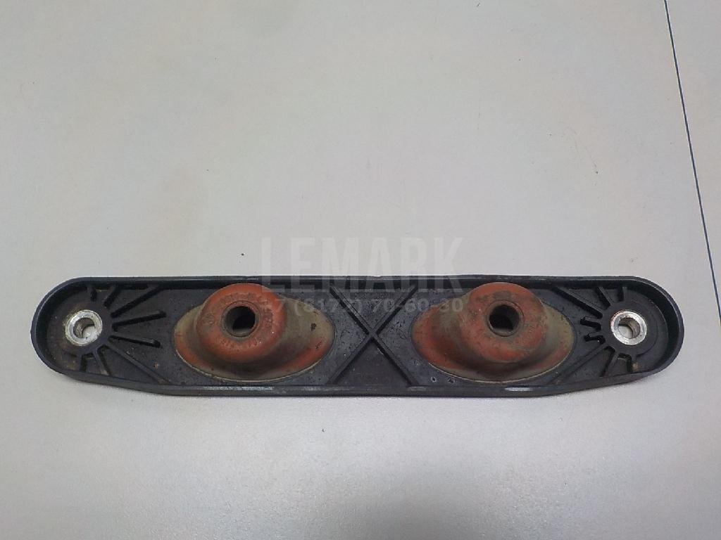 Кронштейн глушителя