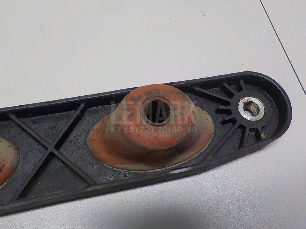 Кронштейн глушителя