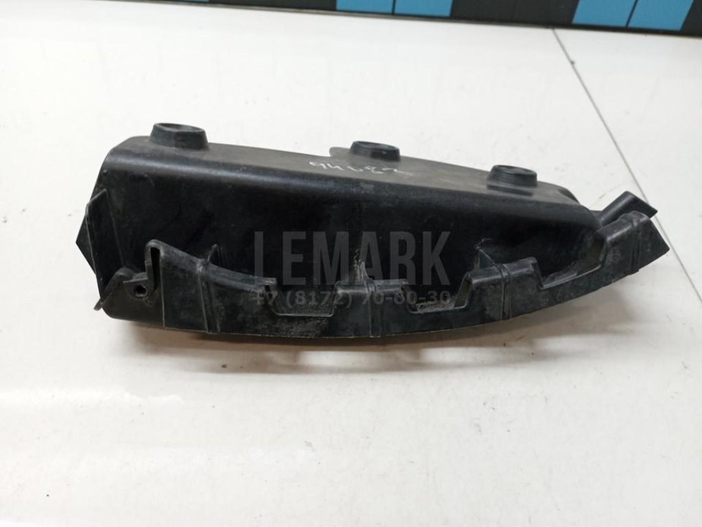 Направляющая заднего бампера правая