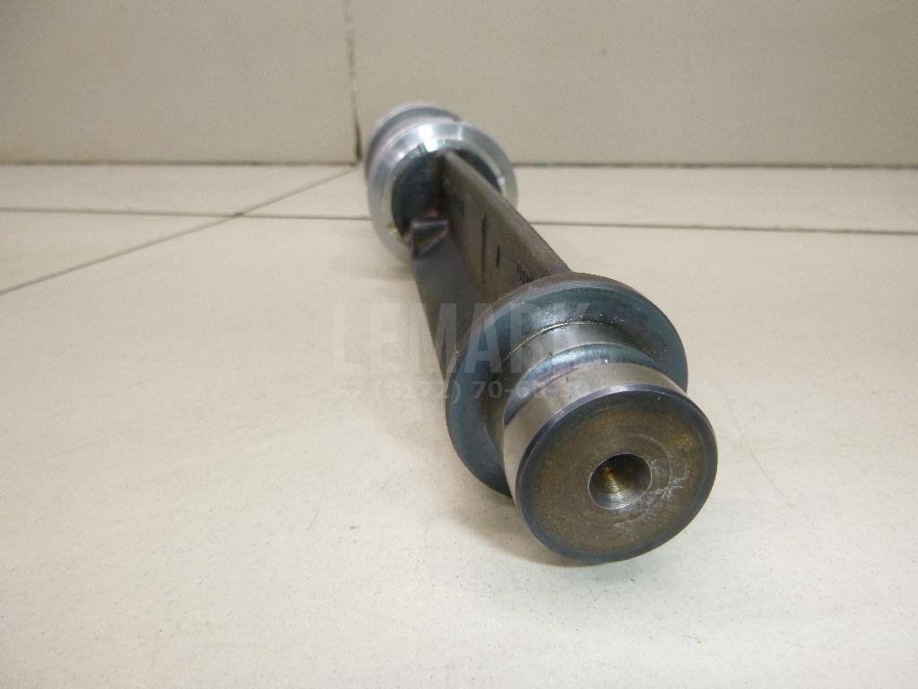 Вал балансирный