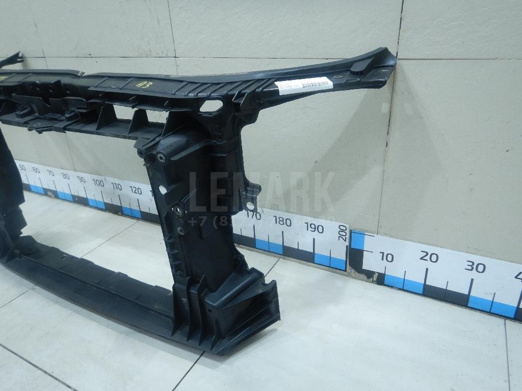 Панель передняя