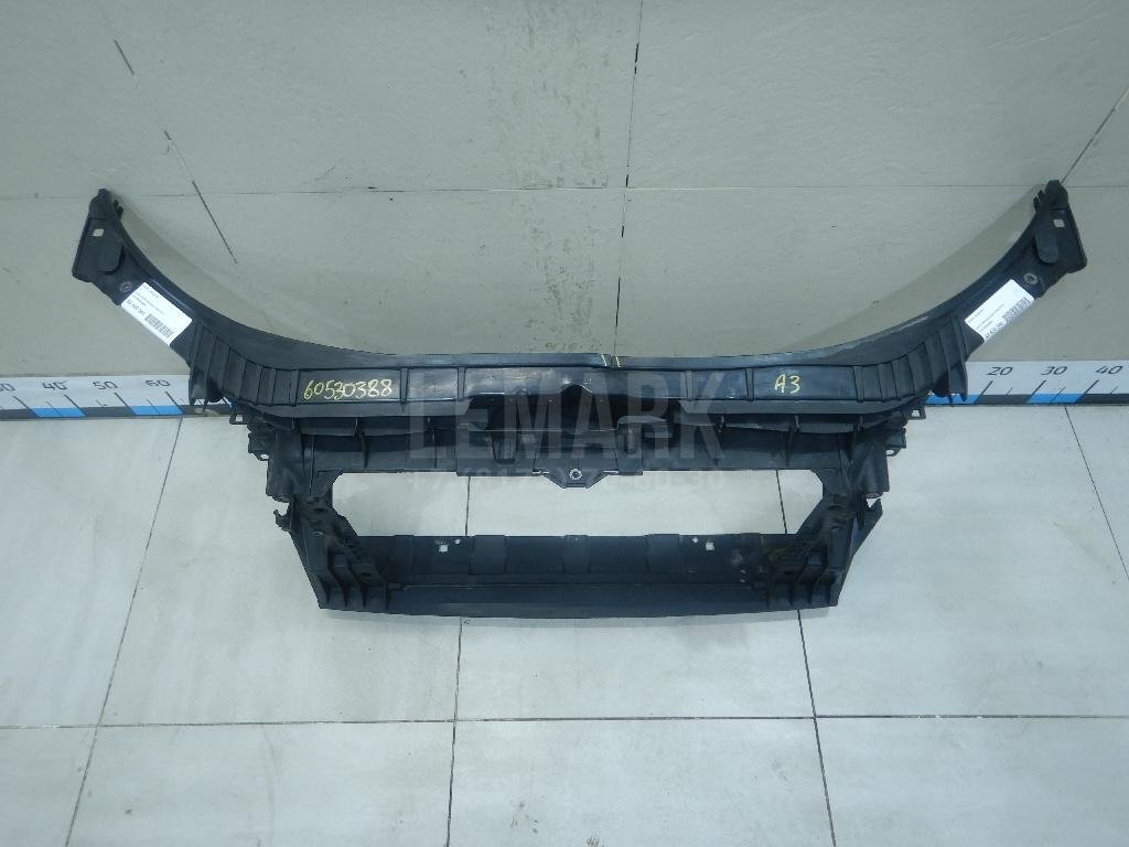 Панель передняя