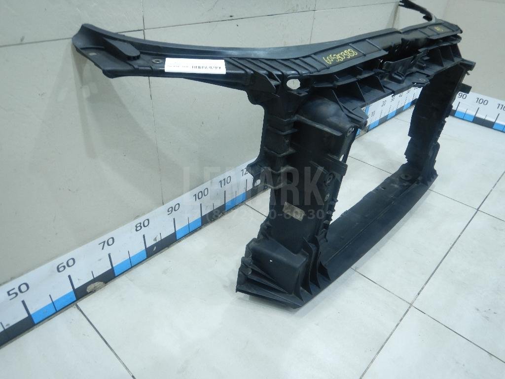 Панель передняя