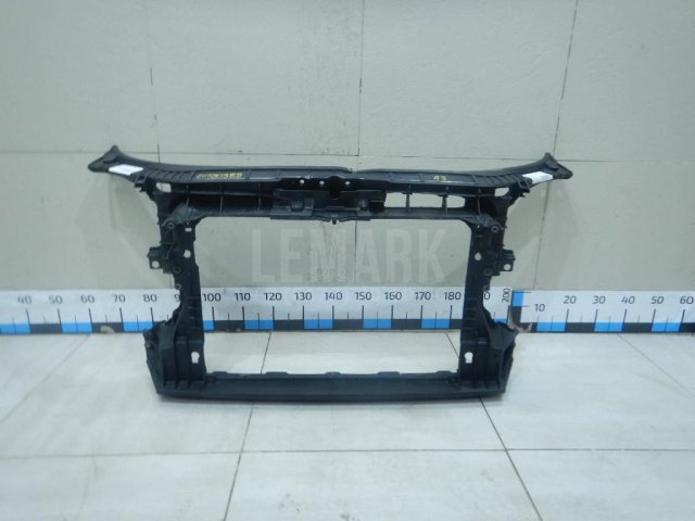 Панель передняя